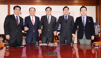 [포토] 회동 갖는 국회의장과 여야 원내대표