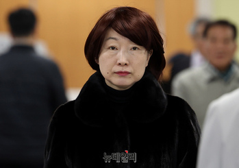 [포토] '김건희 명예훼손' 진혜원 검사, 항소심 첫 공판 출석