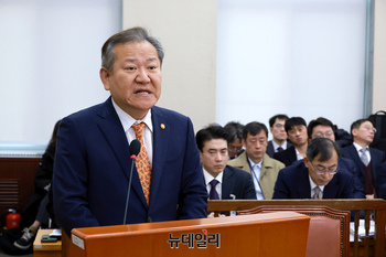 [포토] 국회 출석한 이상민 행정안전부 장관