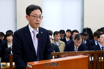 [포토] 인사말 하는 연원정 인사혁신처장