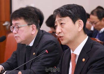 [포토] 의원들의 질의에 답하는 안덕근 산업통상자원부 장관