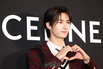 [영상] 투어스 영재 '하트를 받아줘'