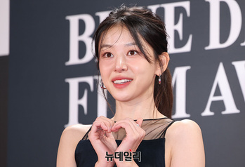 [영상] 이주명 '두손 모아 하트'