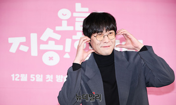 [영상] 최다니엘 '깜찍한 하트'