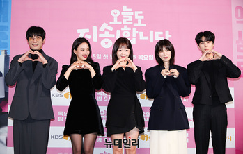 [영상] 최다니엘-장희령-전소민-공민정-김무준 '천포 신도시에 살아요'