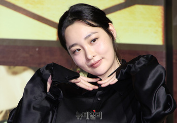 [영상] 조명가게 김민하 '후광 가득'