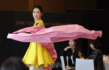 [영상] 런웨이 오른 슈퍼모델 이선진