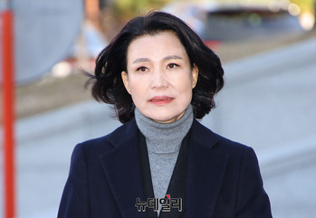 [포토] '탄핵심판청구 변론' 출석하는 이진숙 방통위원장