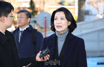 [포토] 입장 밝히는 이진숙 방통위원장