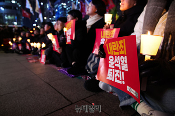 [포토] 8년만에 돌아온 '탄핵 촛불'