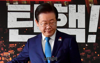 [포토] 이재명 민주당 대표 "윤석열 탄핵 반드시 해야"