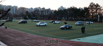 [포토] 2차 계엄대비, 헬기 착륙지점 국회차량 곳곳 배치