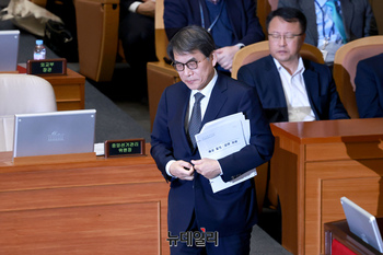 [포토] 답변하는 현직 대법관 신분인 노태악 선관위원장