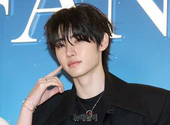 [영상] 엔하이픈 성훈 '시크한 볼콕'