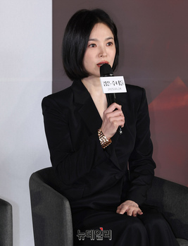 [포토] 글로리 '문동은' 이후 수녀가 된 송혜교