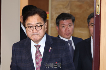 [포토] 위촉식 참석하는 우원식 국회의장 