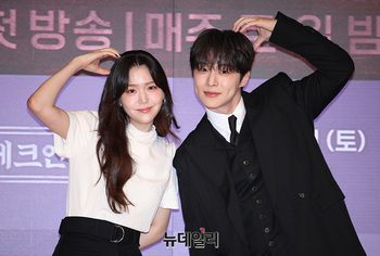 [영상] 체크인한양 김지은-배인혁 '다정한 커플'