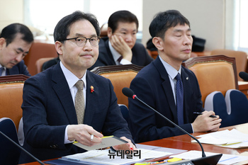 [포토] 답변하는 한기정 공정거래위원장