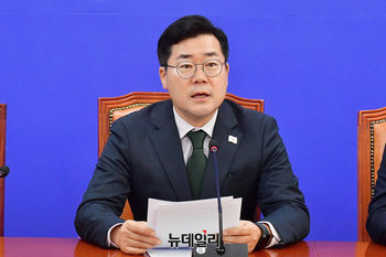 [포토] 정책조정 회의 참석한 박찬대 민주당 원내대표