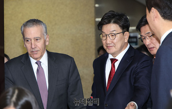 [포토] 필립 골드버그 주한미국대사, 권성동 권한대행 예방 