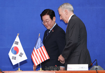 [포토] 이재명 민주당 대표 찾은 필립 골드버그 주한미국대사 