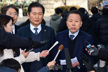 [포토] 국회 측 대리인 맡은 김이수 전 헌법재판관