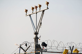 [포토] 사고현장에 걸려있는 '기내용 산소마스크'