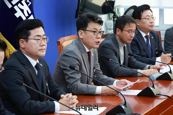 [포토] 발언하는 진성준 민주당 정책위의장