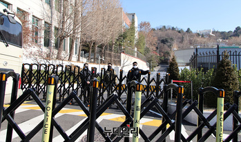 [포토] 경찰 배치된 관저 앞