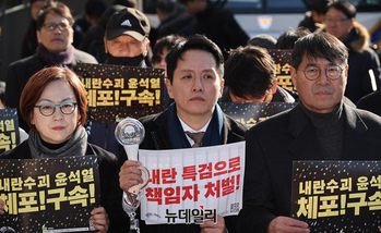 [포토] 尹대통령 퇴진 촉구 기자회견 참석한 임태훈 군인권센터 소장