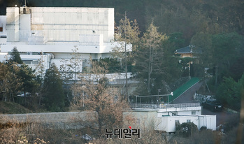 [포토] 전운 감도는 尹 대통령 관저