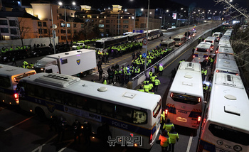 [포토] 민노총 집회로 통제된 한남고가차로