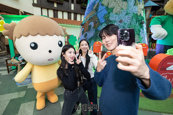 [포토] 롯데월드X마루는강쥐, 신년 시즌축제 ‘미라클 윈터' 오픈