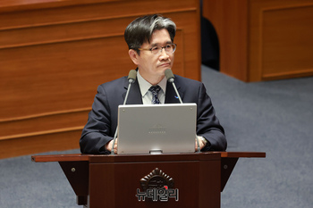 [포토] 현안질의서 답변하는 오동운 공수처장