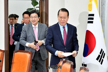 [포토] 비대위 참석하는 국민의힘 지도부