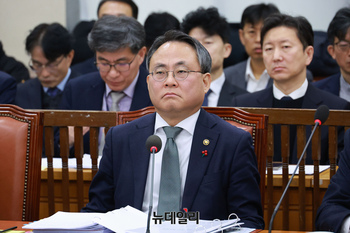 [포토] 국회 출석한 고기동 행정안전부 장관 직무대행