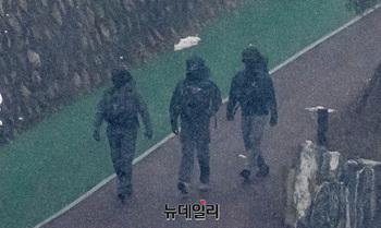 [포토] 관저 지키는 대통령 경호처 