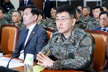 [포토] 계엄 관련 답변하는 박안수 전 육군참모총장