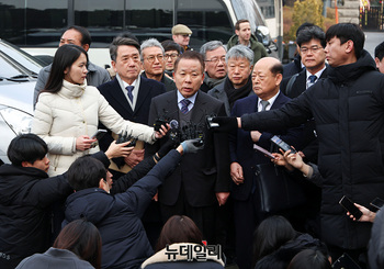 [포토] '尹 탄핵심판' 출석하는 국회 측 법률대리인