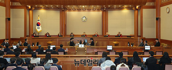 [포토] 윤석열 대통령 탄핵심판 첫 변론기일