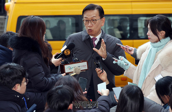 [포토] 윤석열 대통령 체포적부심사 출석한 석동현 변호사