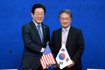 [포토] 이재명 민주당 대표 찾은 조셉 윤 주한미국대사대리