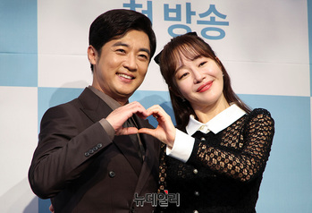 [영상] 독수리5형제 안재욱-엄지원 '부부 케미'