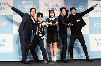 [포토] 최대철-김동완-윤박-이석기-박효주 '양조장은 우리가 지킨다'