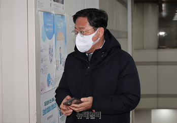 [포토] 재판 방청온 김승원 민주당 의원