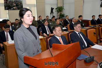 [포토] 국조특위서 답변하는 무속인 이선진 씨