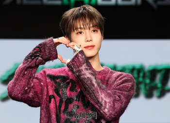 [영상] 컴백한 올아워즈 민제, 쇼케이스 '재롱잔치'