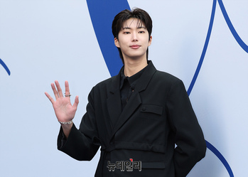 [영상] 대만배우 김운, 얼굴이 손바닥 크기