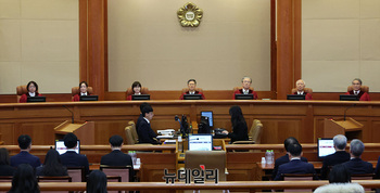 [포토] 尹 대통령 탄핵심판 6차 변론기일 