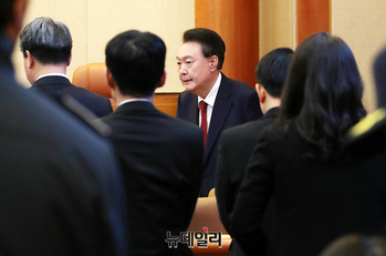 [포토] 탄핵심판 6차 변론기일 출석한 윤석열 대통령 